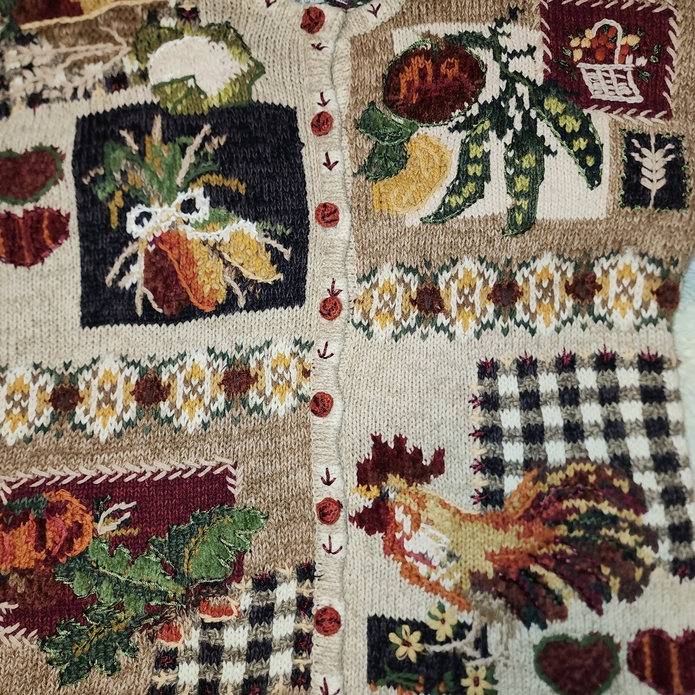 Vintage Embroidered Cardigan Sweater Rooster Fruit Vegetables Hearts - Picture 2 of 6